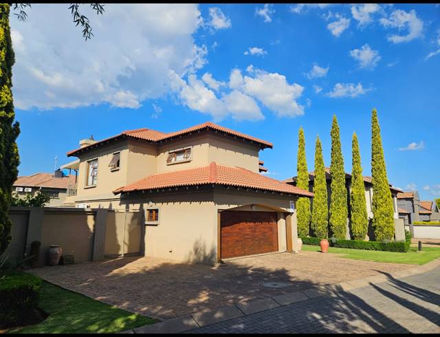 4 BEDROOM HOUSE FOR SALE IN VANDERBIJLPARK SW 5